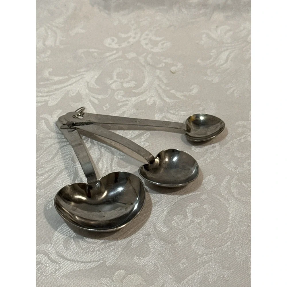 Love Beyond Measure Heart Shaped‎ Nesting Spoon Set Stainless 3 Sizes
